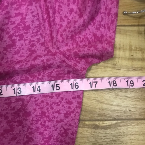 Under Armour Tee Shirt - Picture 4 of 7